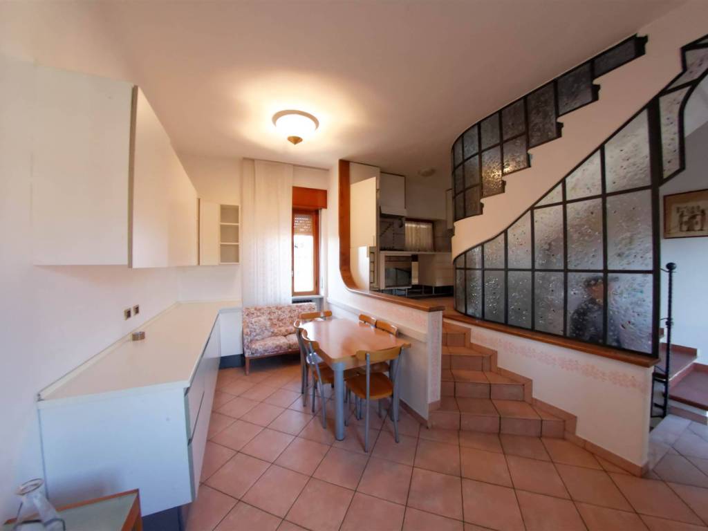 casa indipendente in vendita a Busto Arsizio in zona Borsano