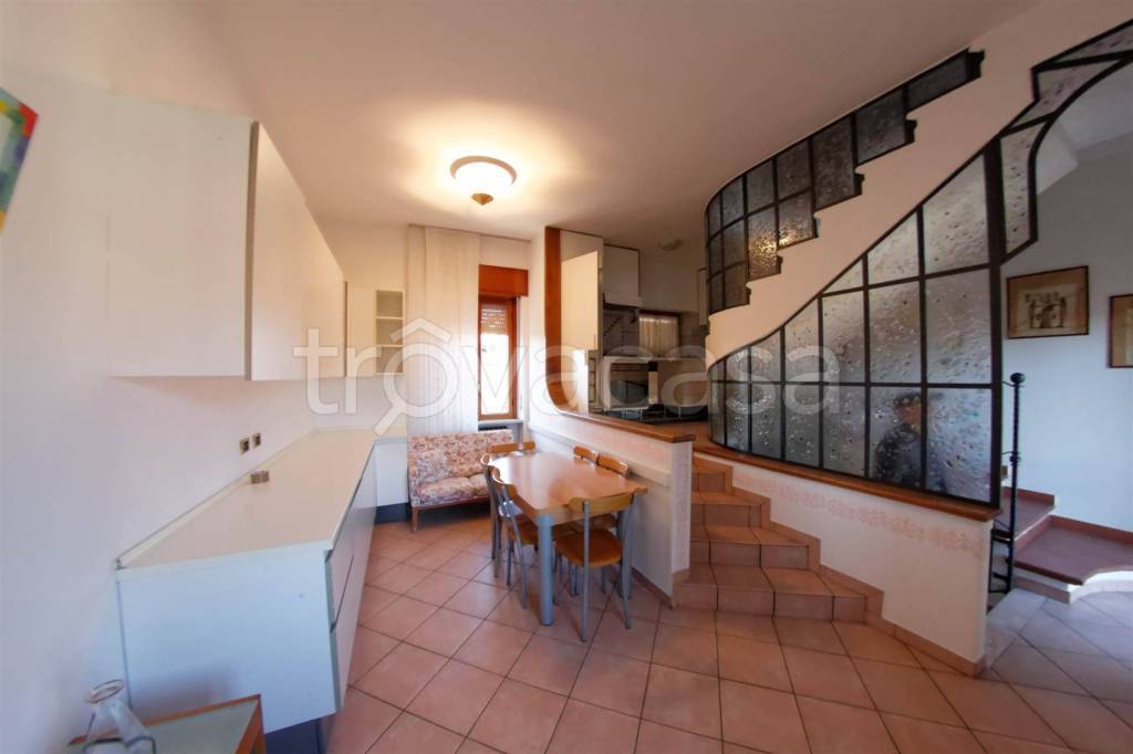 casa indipendente in vendita a Busto Arsizio in zona Borsano