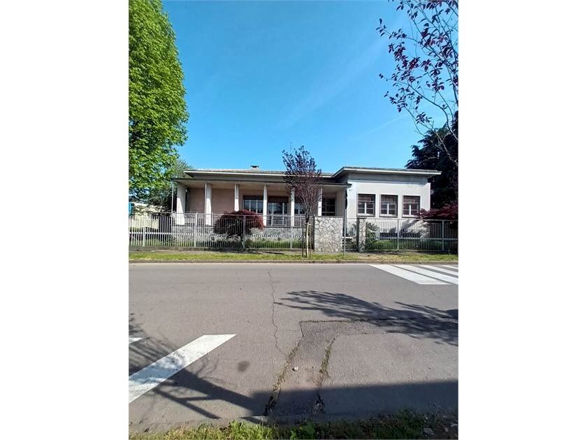 casa indipendente in vendita a Busto Arsizio
