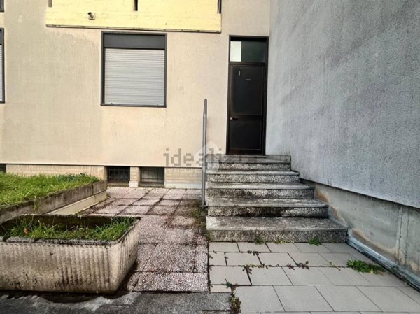 ufficio in vendita a Busto Arsizio