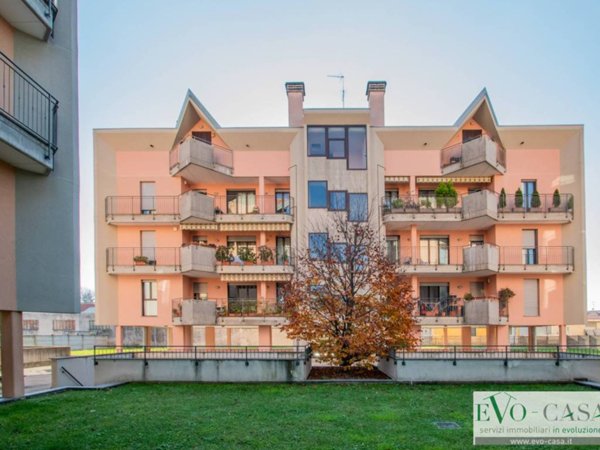 appartamento in vendita a Busto Arsizio in zona Borsano