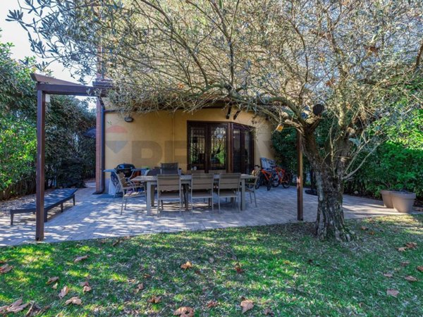 casa indipendente in vendita a Busto Arsizio