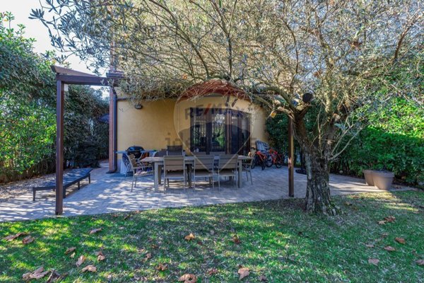 casa indipendente in vendita a Busto Arsizio