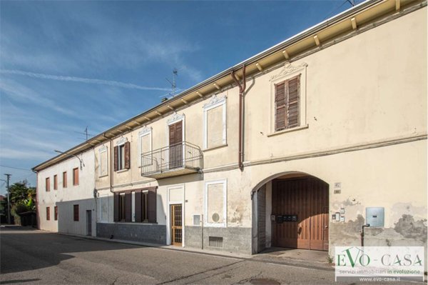 casa indipendente in vendita a Busto Arsizio in zona Borsano