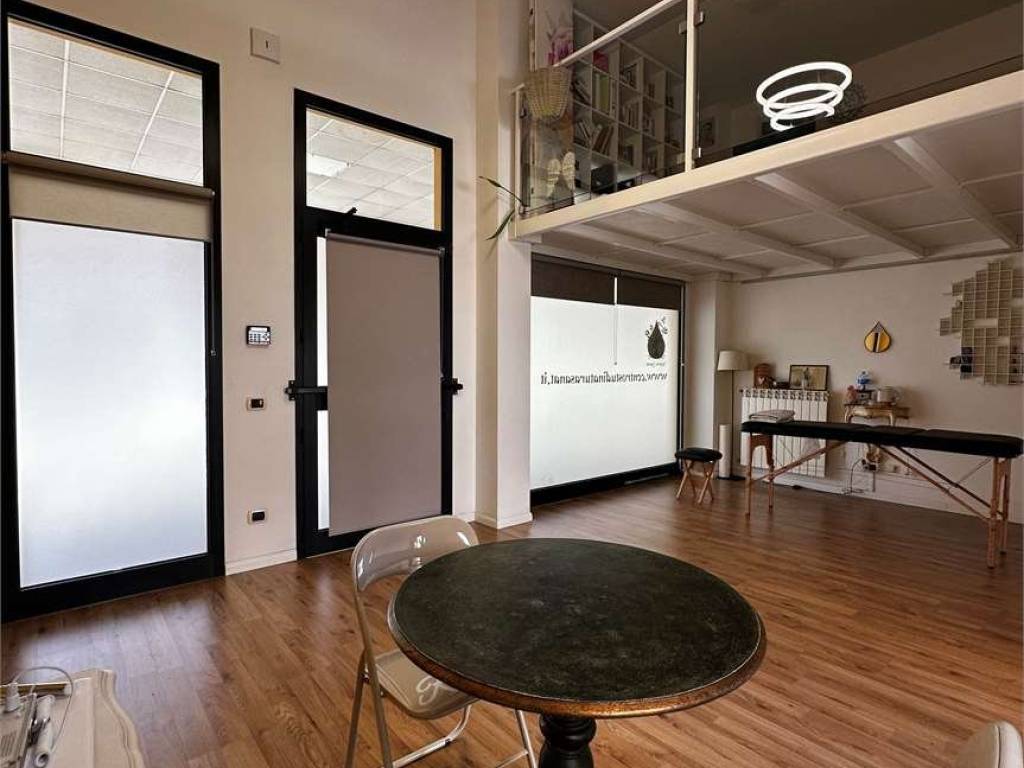 negozio in vendita a Busto Arsizio