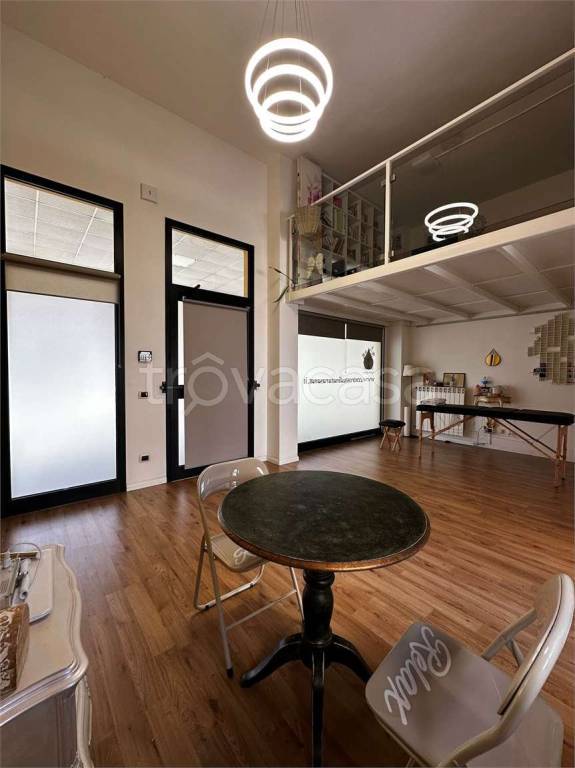 negozio in vendita a Busto Arsizio