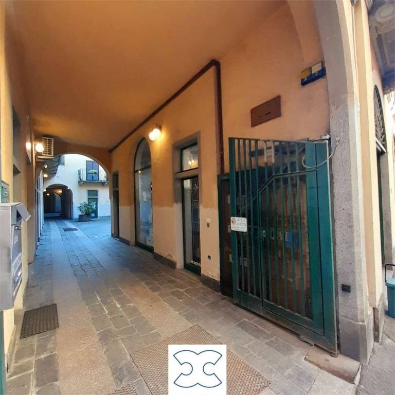 negozio in vendita a Busto Arsizio