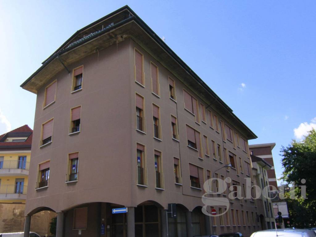 ufficio in vendita a Busto Arsizio