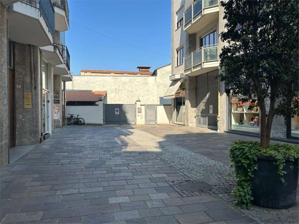 negozio in vendita a Busto Arsizio