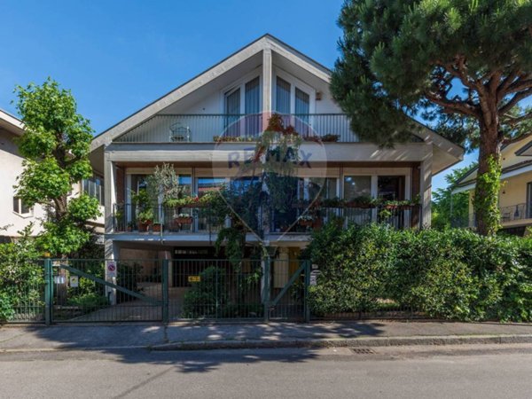 casa indipendente in vendita a Busto Arsizio