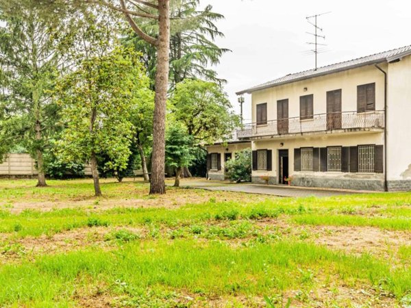 casa indipendente in vendita a Busto Arsizio