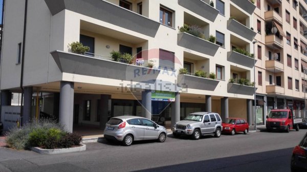 ufficio in vendita a Busto Arsizio