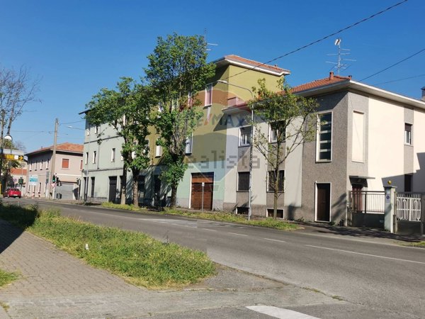 negozio in vendita a Busto Arsizio