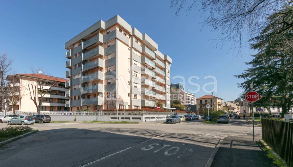 appartamento in vendita a Busto Arsizio