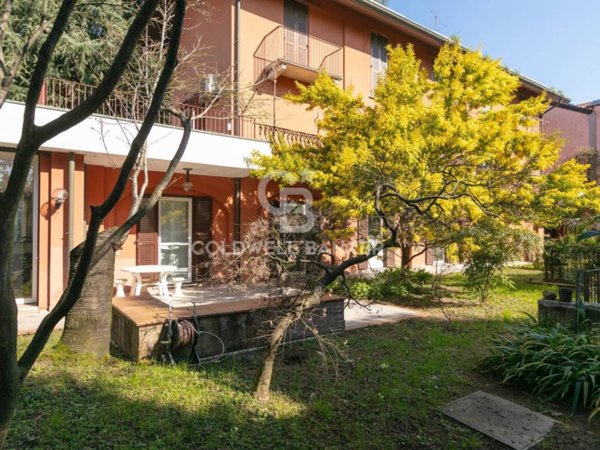 casa indipendente in vendita a Busto Arsizio