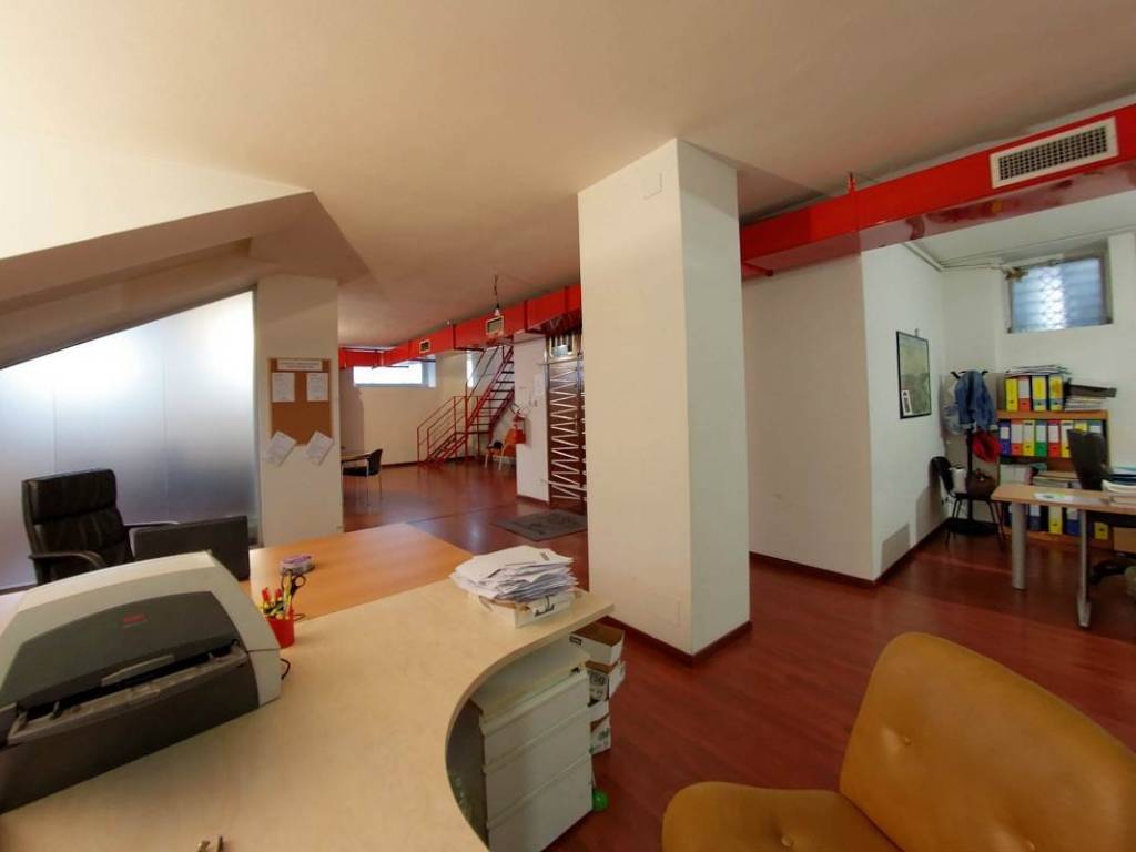 ufficio in vendita a Busto Arsizio