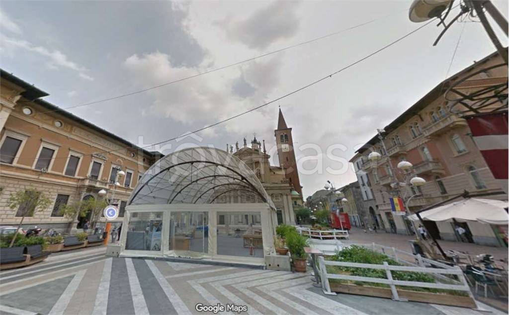 negozio in vendita a Busto Arsizio