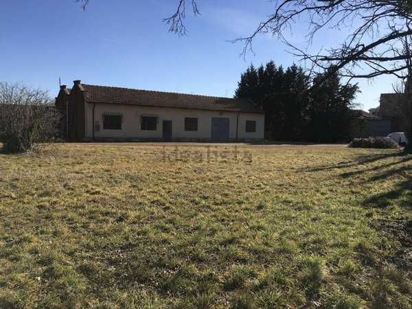 casa indipendente in vendita a Busto Arsizio