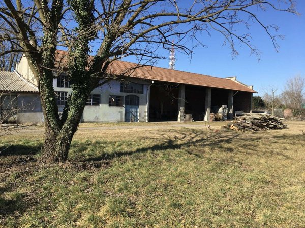 casa indipendente in vendita a Busto Arsizio