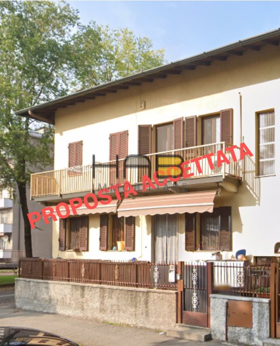 casa indipendente in vendita a Busto Arsizio