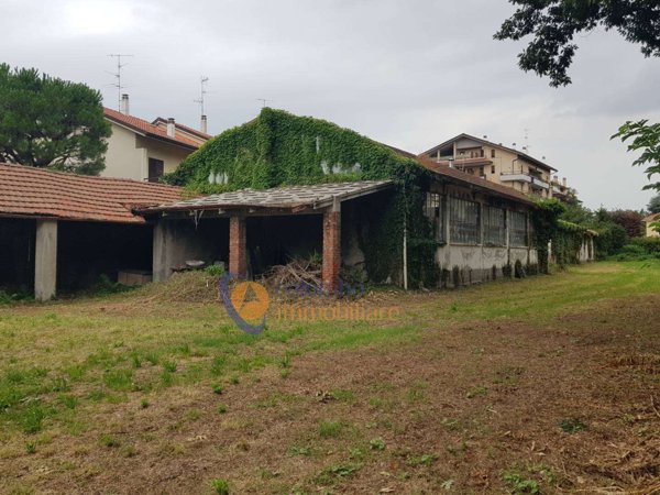 terreno in vendita a Busto Arsizio