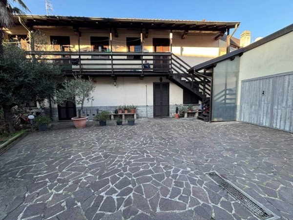 appartamento in vendita a Busto Arsizio in zona Borsano