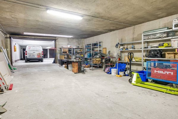 locale di sgombero in vendita a Busto Arsizio