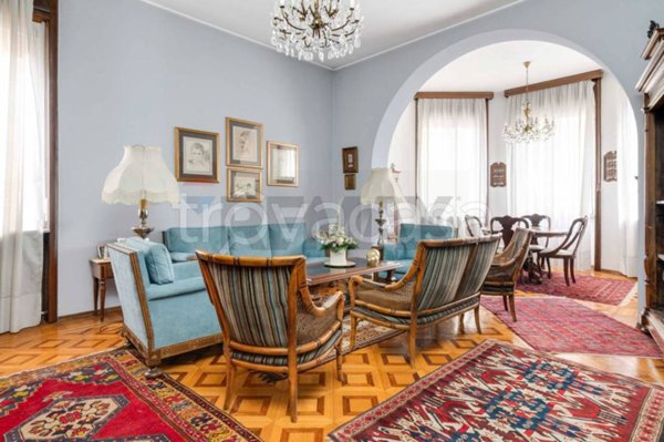 casa indipendente in vendita a Busto Arsizio