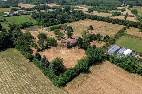 casa indipendente in vendita a Busto Arsizio