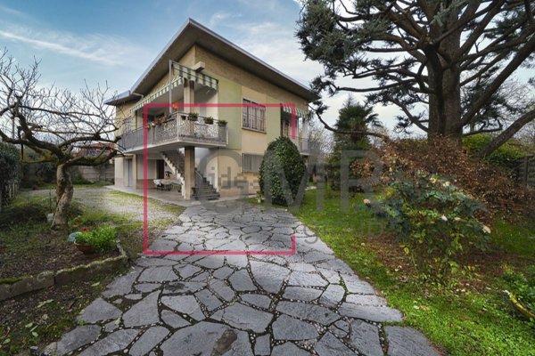 casa indipendente in vendita a Busto Arsizio