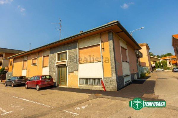 casa indipendente in vendita a Busto Arsizio