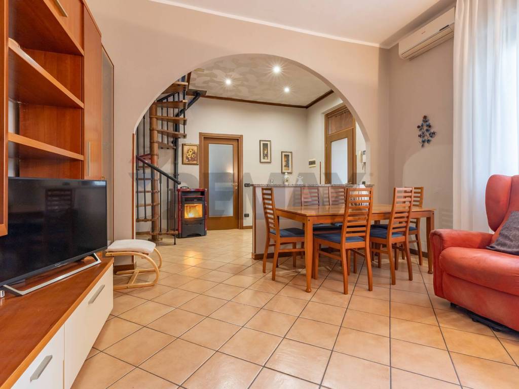 casa indipendente in vendita a Busto Arsizio