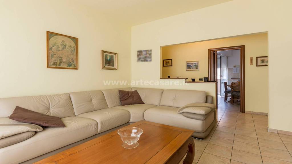 appartamento in vendita a Busto Arsizio in zona Borsano