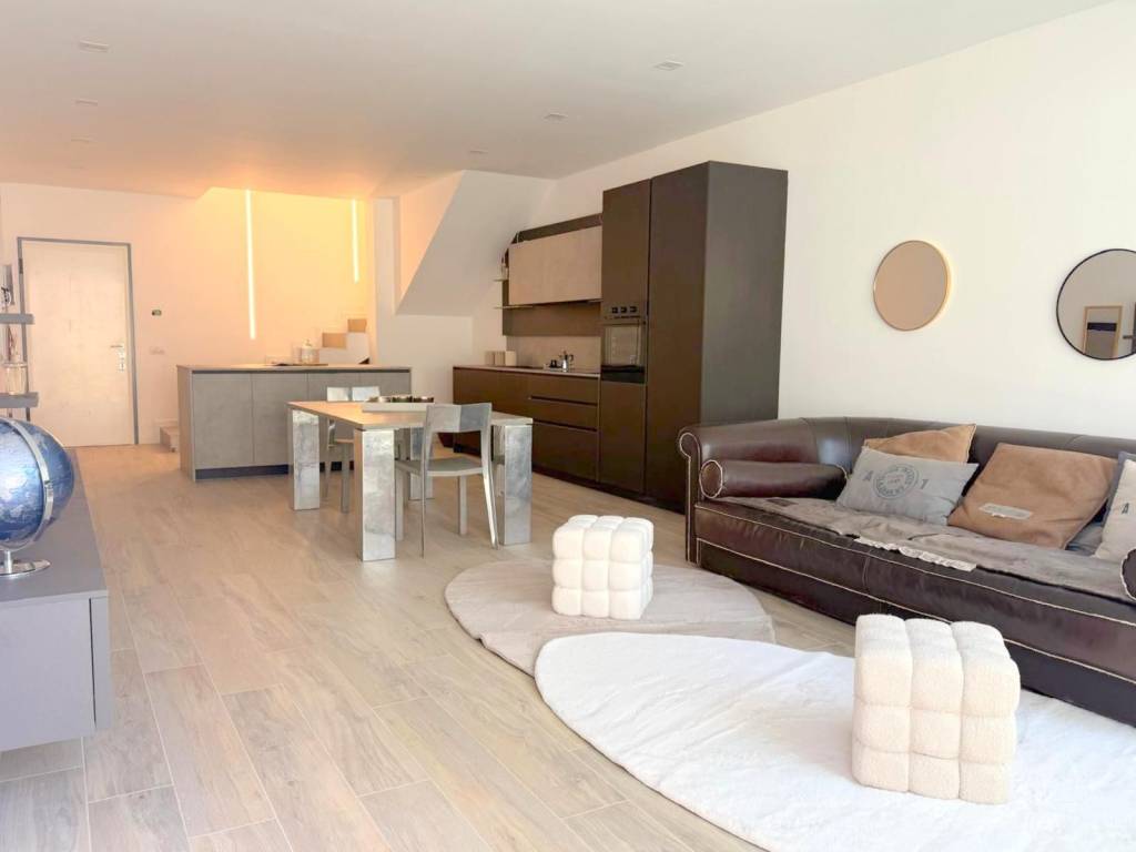 casa indipendente in vendita a Busto Arsizio