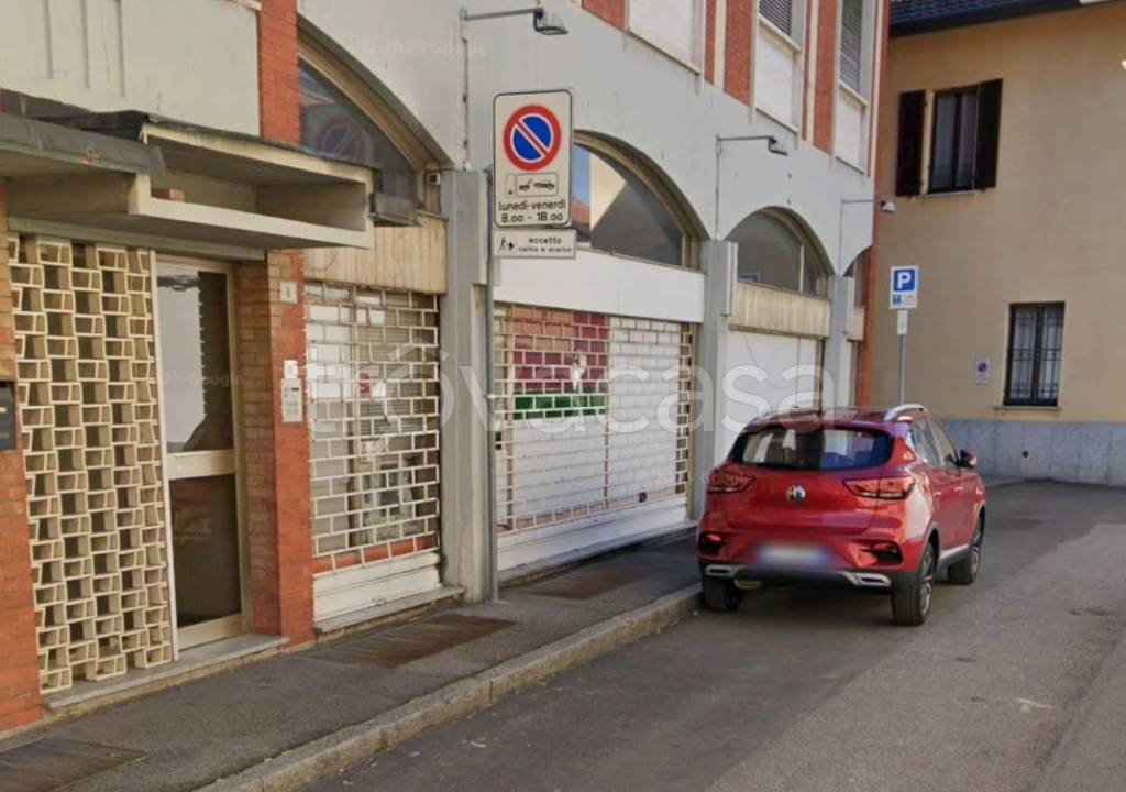 negozio in vendita a Busto Arsizio in zona Borsano