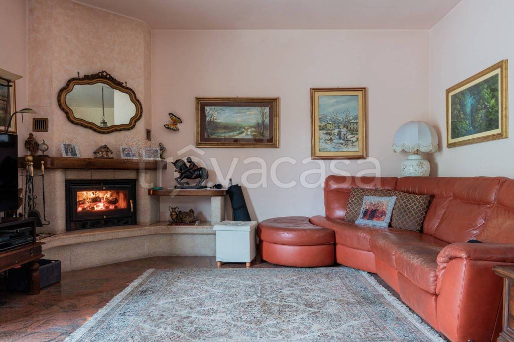 casa indipendente in vendita a Busto Arsizio