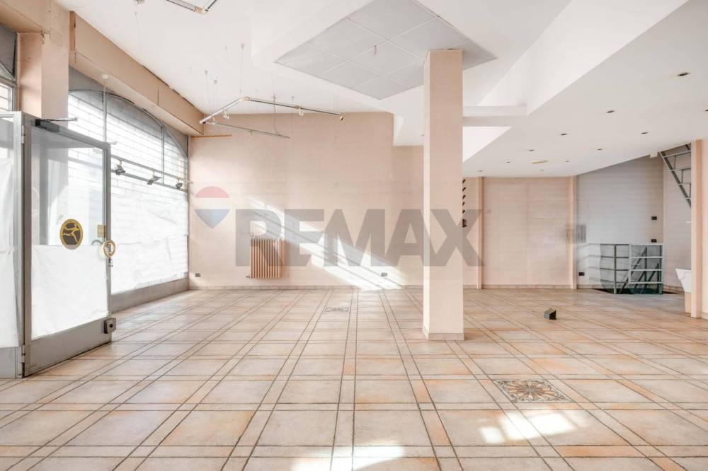 negozio in vendita a Busto Arsizio in zona Borsano