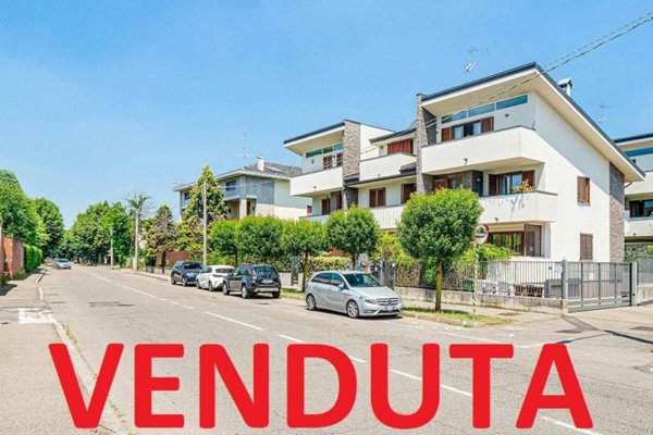 casa indipendente in vendita a Busto Arsizio