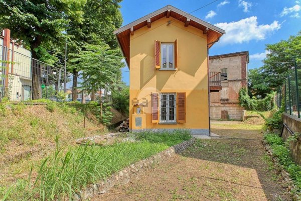 casa indipendente in vendita a Busto Arsizio
