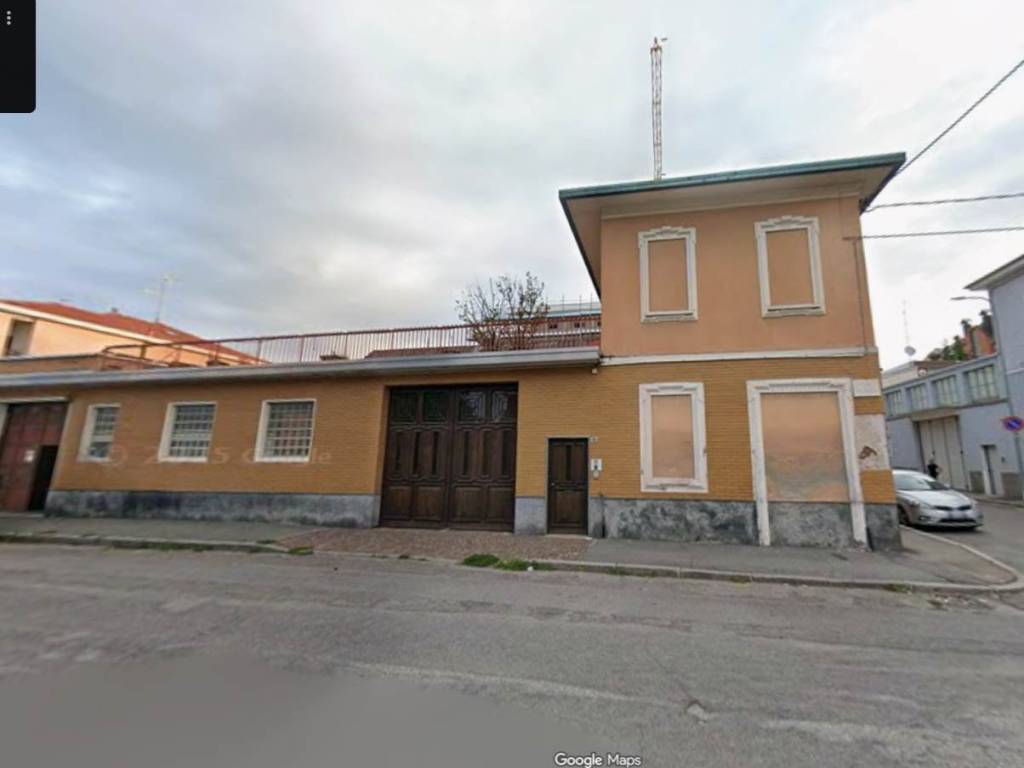 casa indipendente in vendita a Busto Arsizio