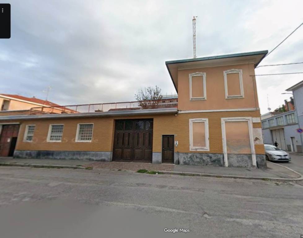 casa indipendente in vendita a Busto Arsizio