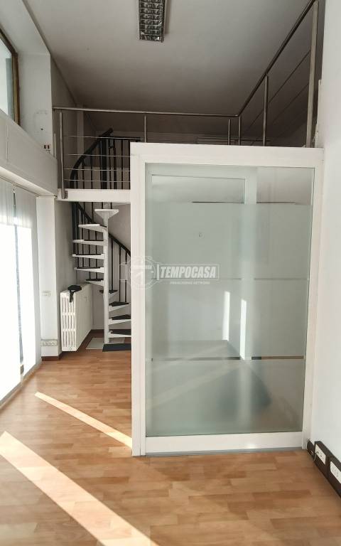 negozio in vendita a Busto Arsizio