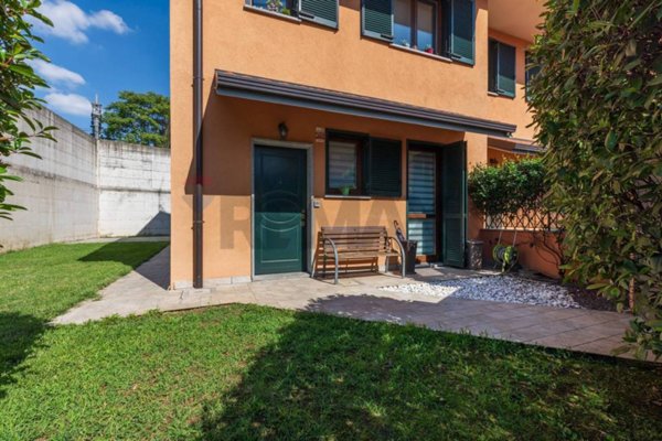 casa indipendente in vendita a Busto Arsizio