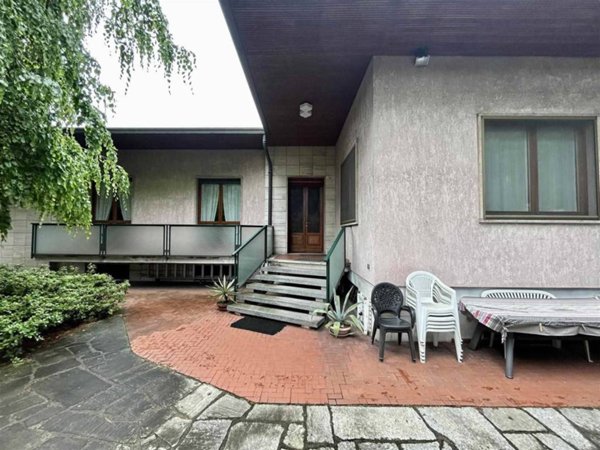 casa indipendente in vendita a Busto Arsizio