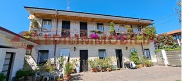 casa indipendente in vendita a Busto Arsizio