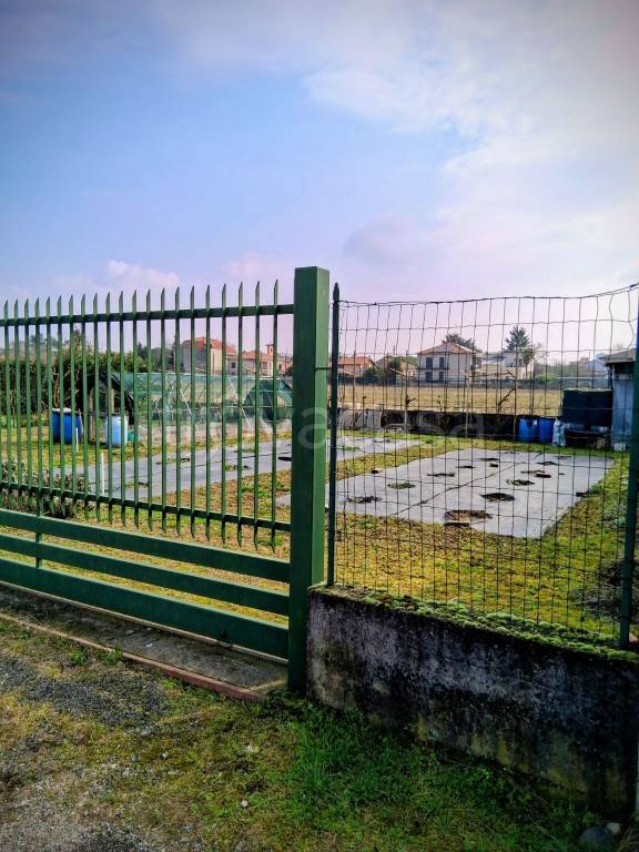 terreno edificabile in vendita a Busto Arsizio