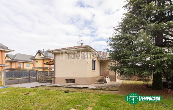 casa indipendente in vendita a Busto Arsizio