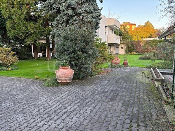 casa indipendente in vendita a Busto Arsizio