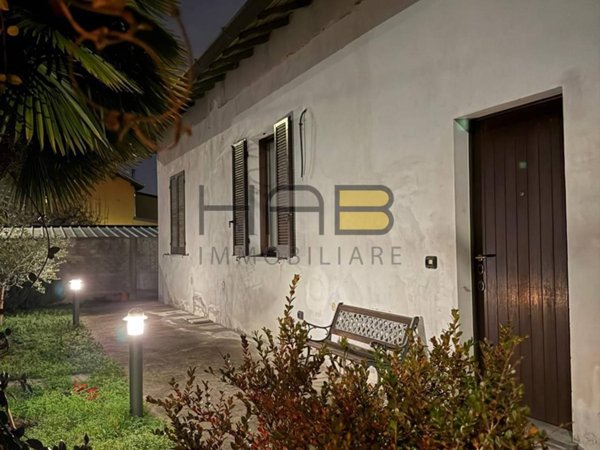 casa indipendente in vendita a Busto Arsizio