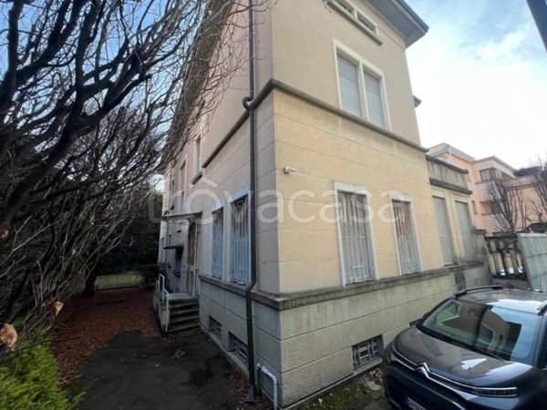 casa indipendente in vendita a Busto Arsizio